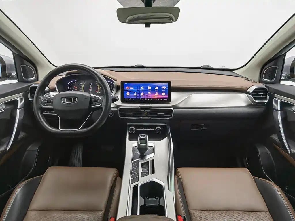 Geely Binyue — миниатюра 5