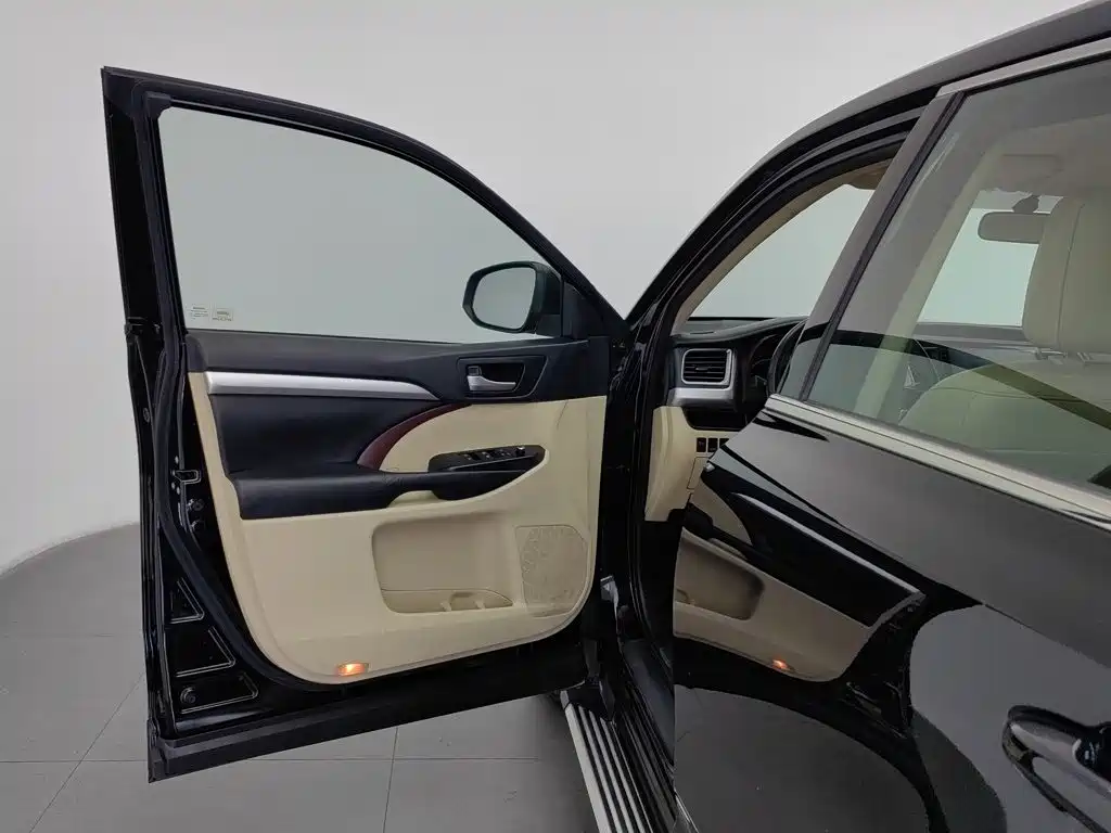 Toyota Highlander — миниатюра 8
