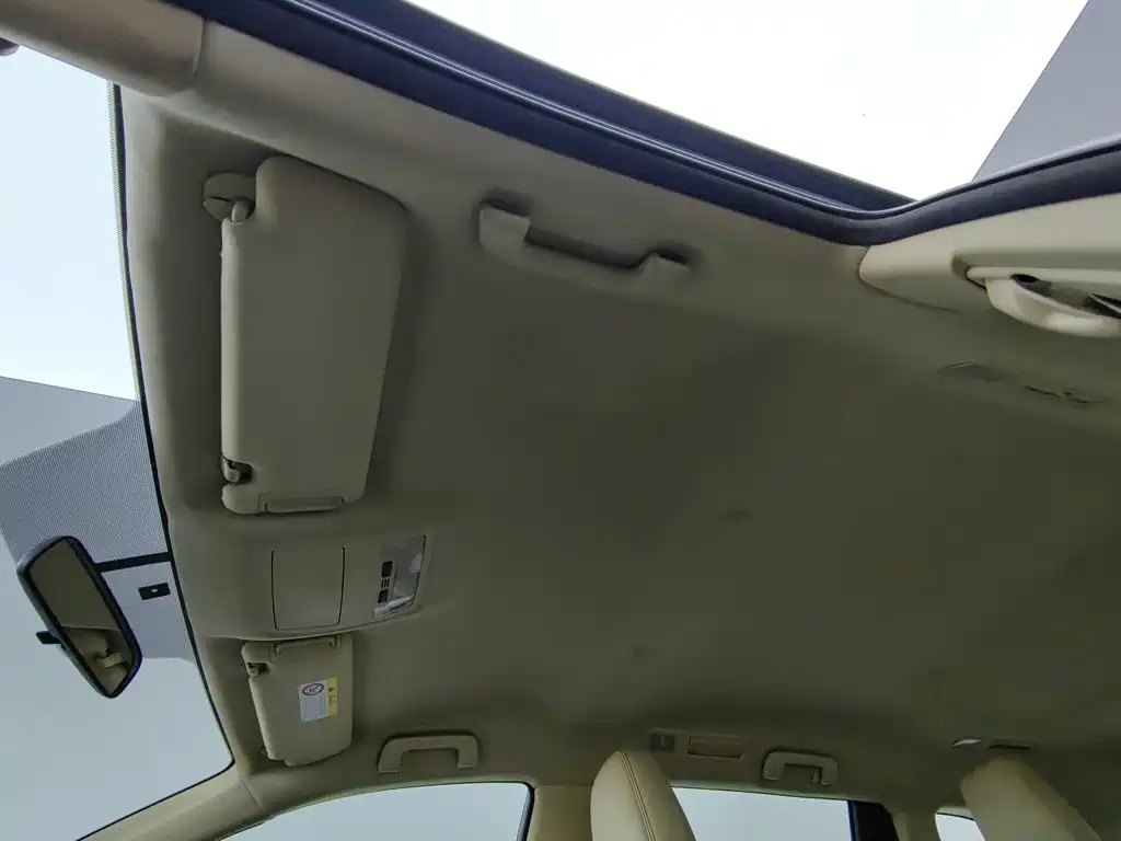 Toyota Highlander — миниатюра 14