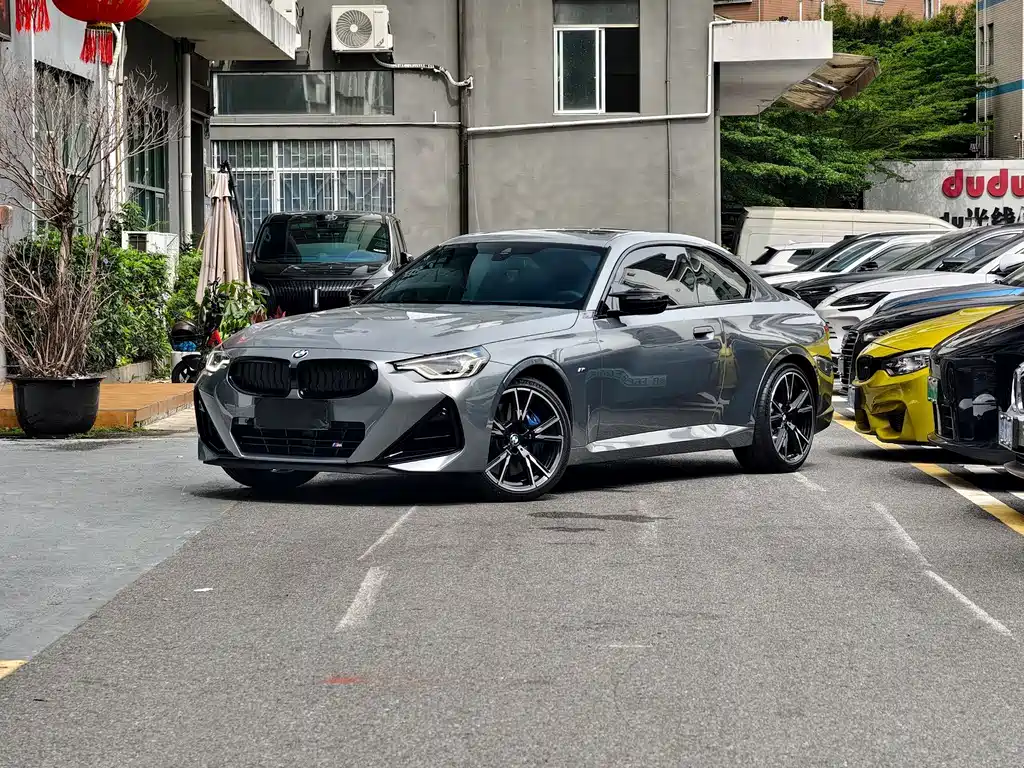 BMW M240i 2026