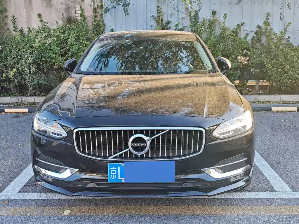 Volvo S90 — миниатюра 2