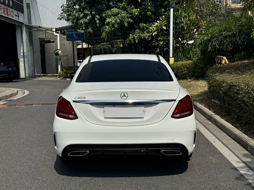 Mercedes-Benz C-Class — миниатюра 6