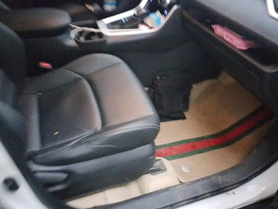 Toyota Wildlander — миниатюра 8