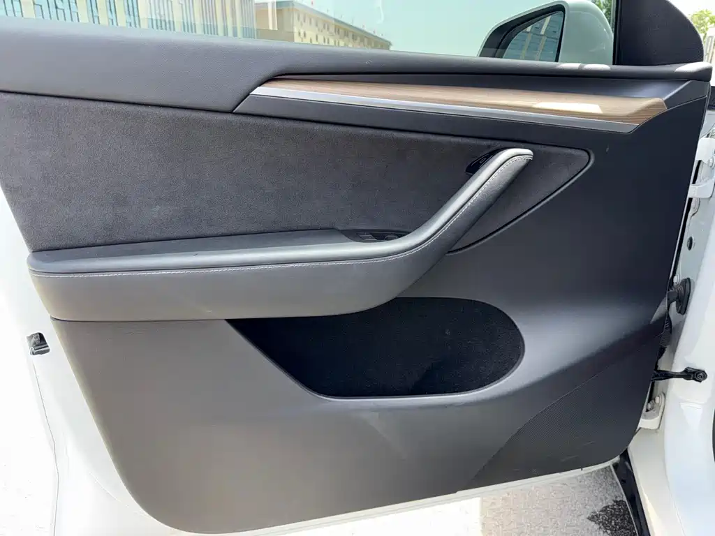 Tesla Model Y 2021 3D7