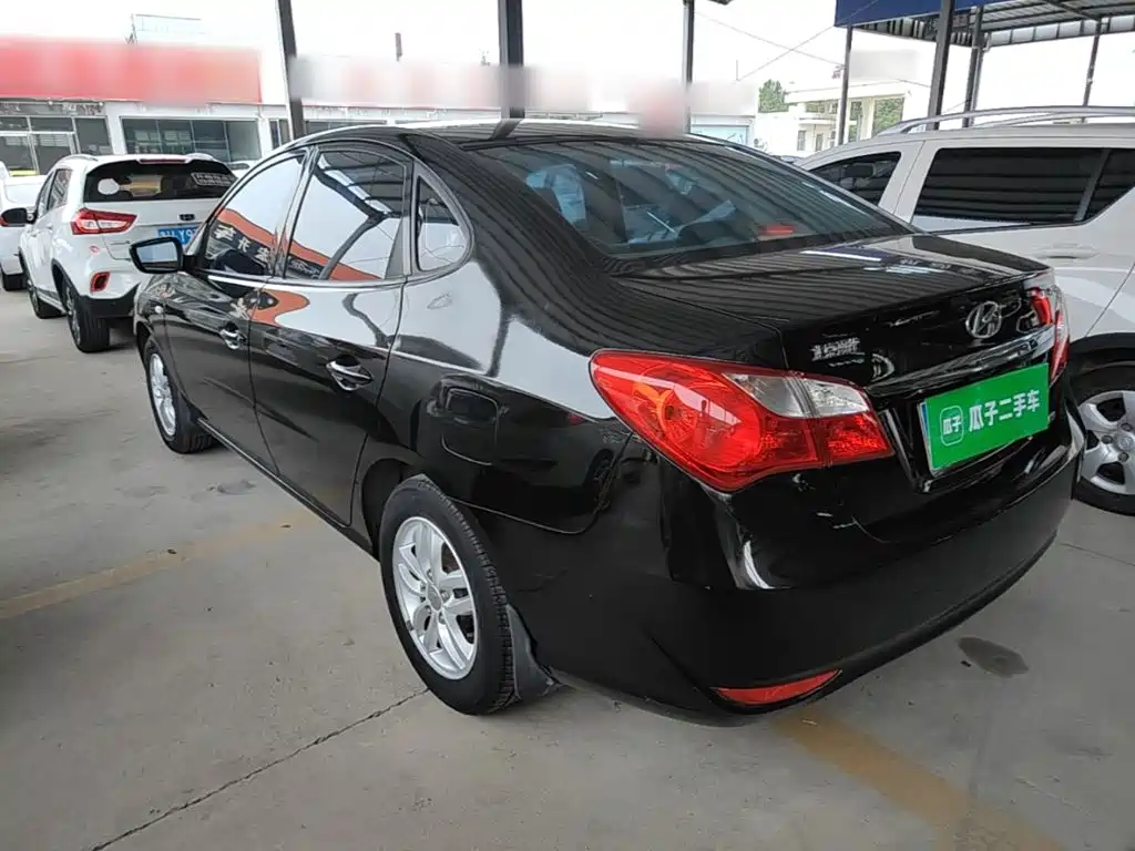 Hyundai Elantra — миниатюра 5