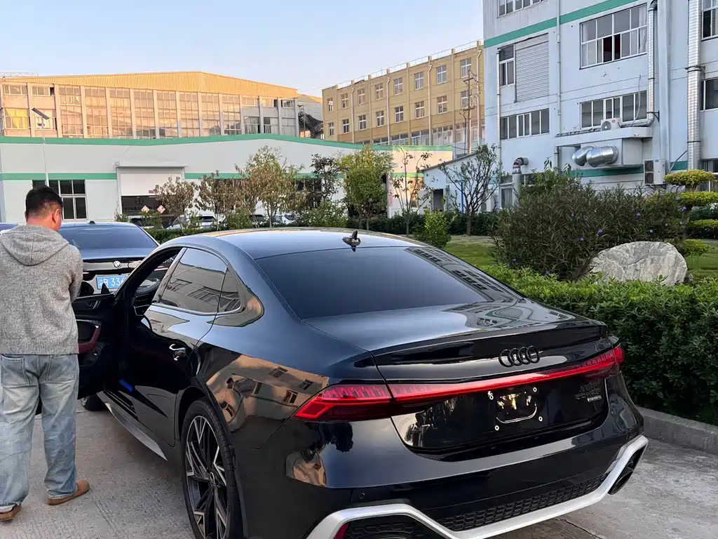 Audi A7L — миниатюра 4