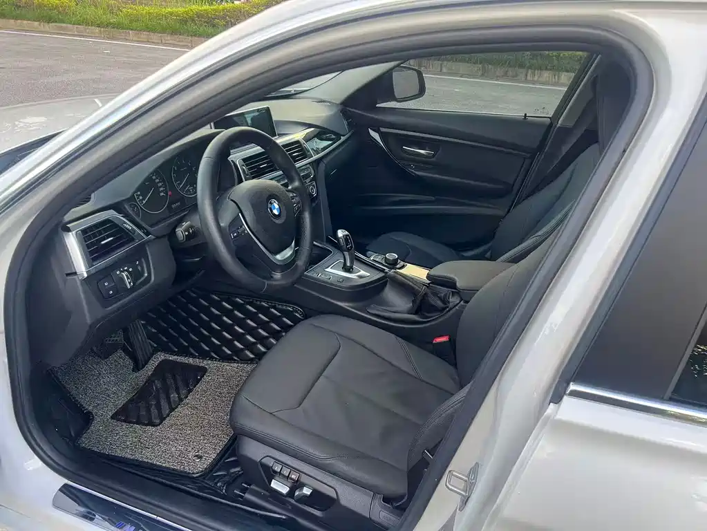 BMW 3 Series — миниатюра 10
