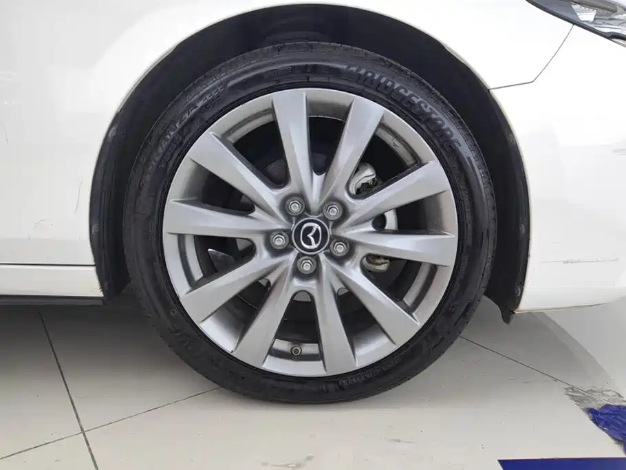 Mazda 3 Axela — миниатюра 6