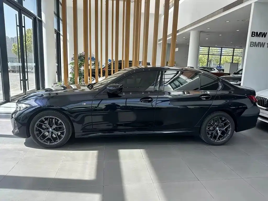 BMW 3 Series 3 2025 330Li M Sport