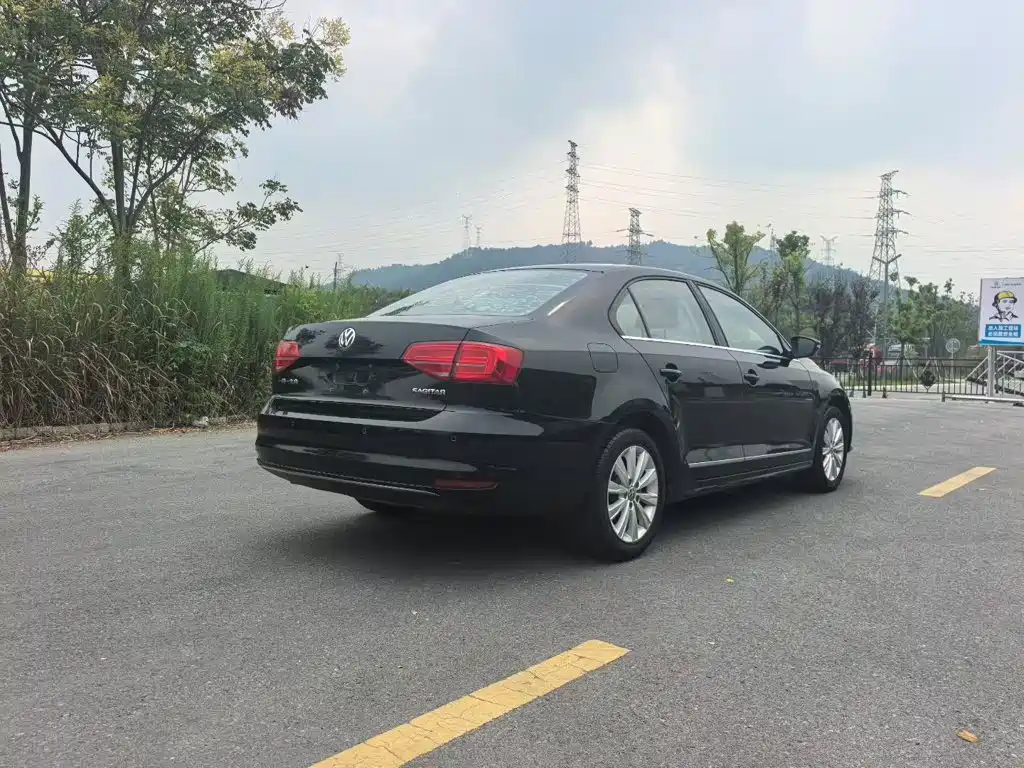Volkswagen Sagitar — миниатюра 9