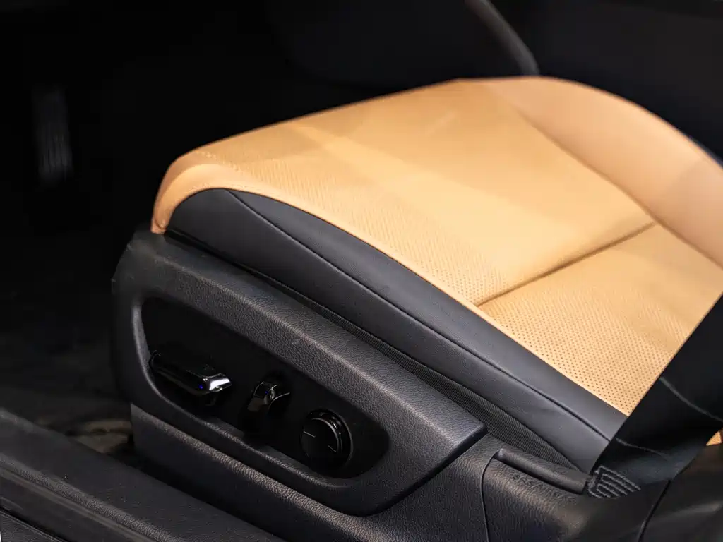 Lexus ES — миниатюра 19