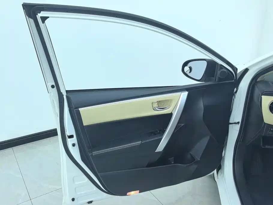 Toyota Corolla — миниатюра 7
