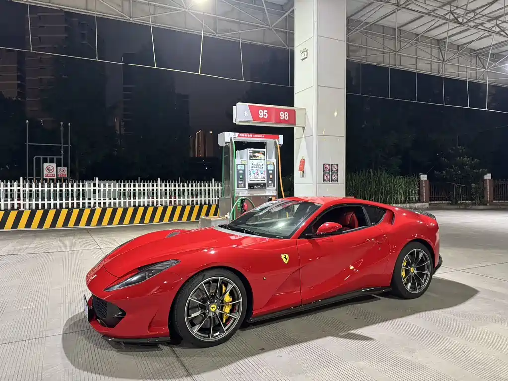 Ferrari 812 2017 6.5L Superfast
