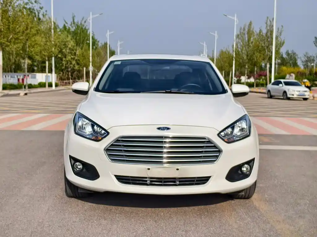 Ford Escort — миниатюра 3