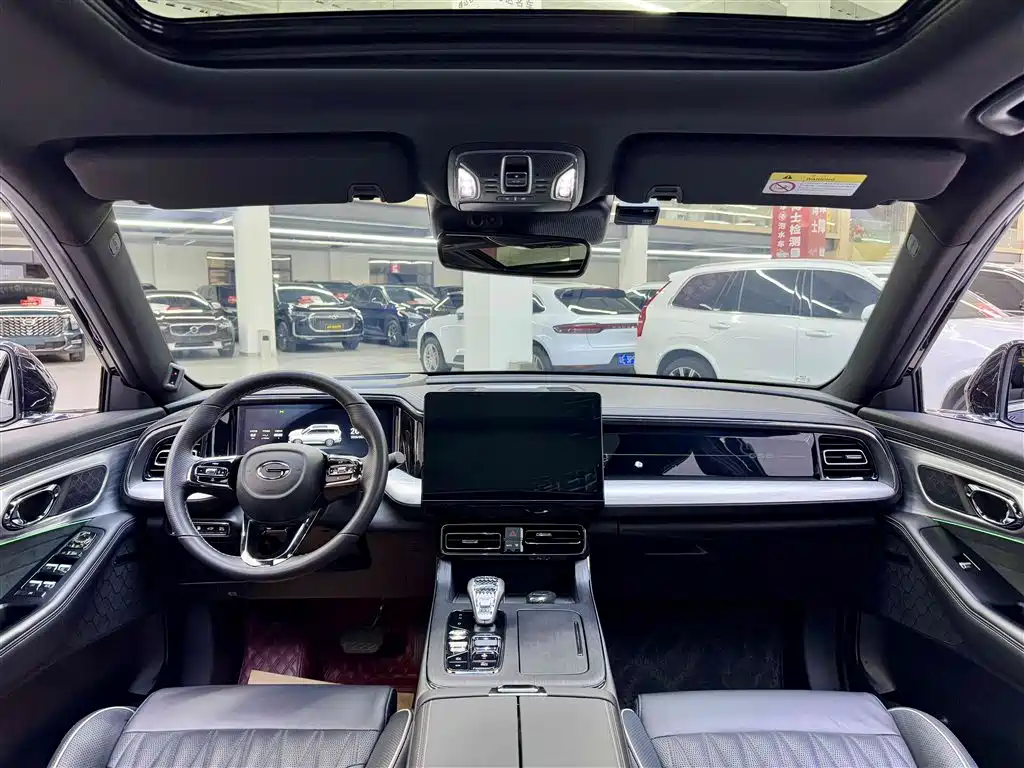 GAC GS8 2022 2.0TM Luxury （ мест）