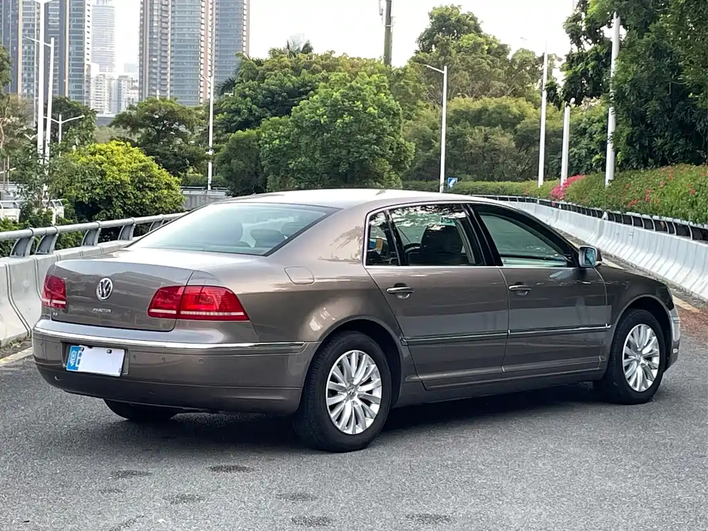 Volkswagen Phaeton — миниатюра 4