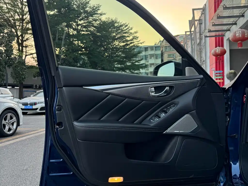 Infiniti Q50L — миниатюра 7