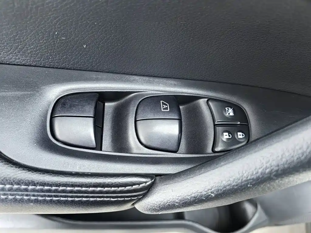 Nissan X-Trail — миниатюра 9