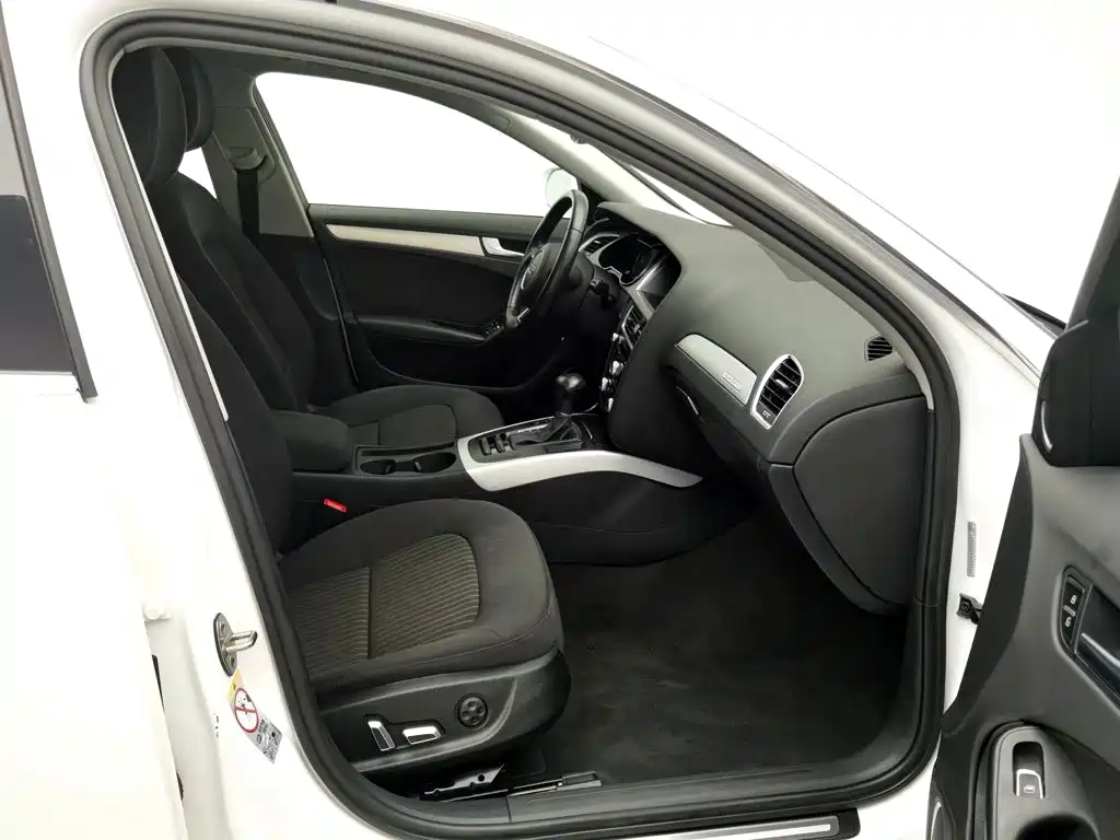 Audi A4L — миниатюра 23