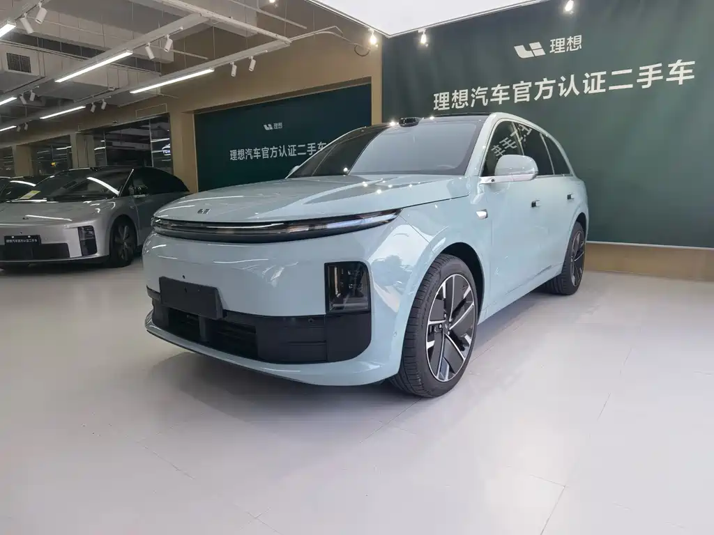 Li Auto Li L6 2025