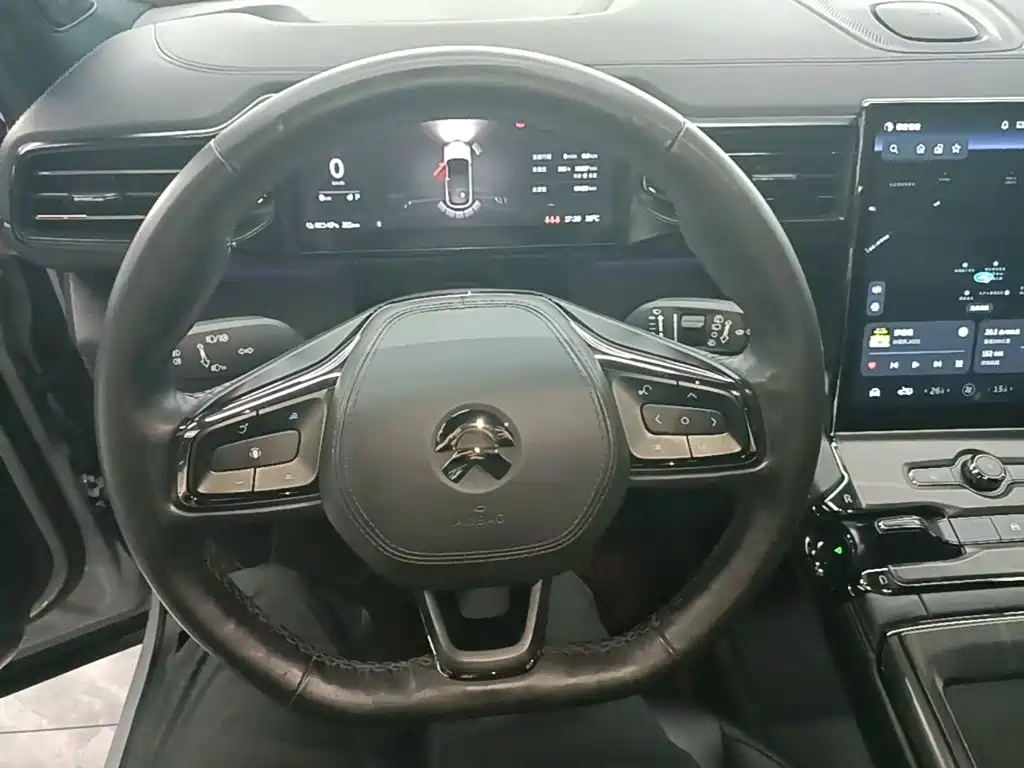 NIO ES6 — миниатюра 11