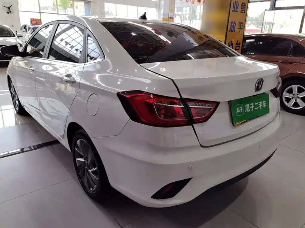 Changan Eado DT — миниатюра 5