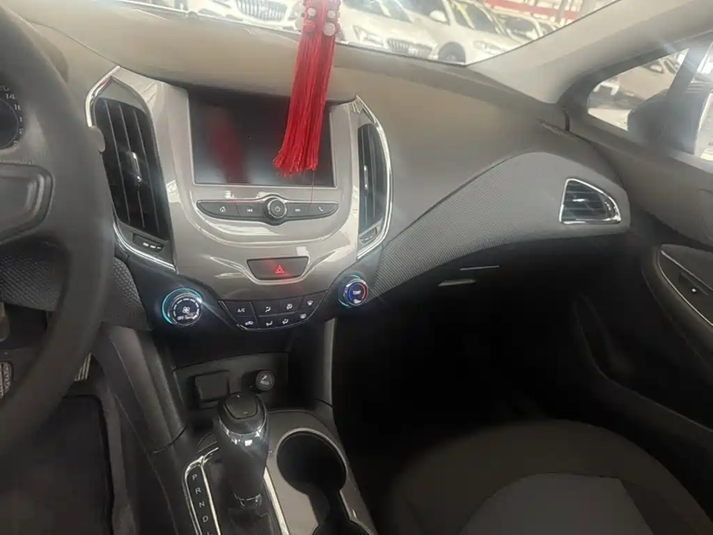 Chevrolet Cruze — миниатюра 6