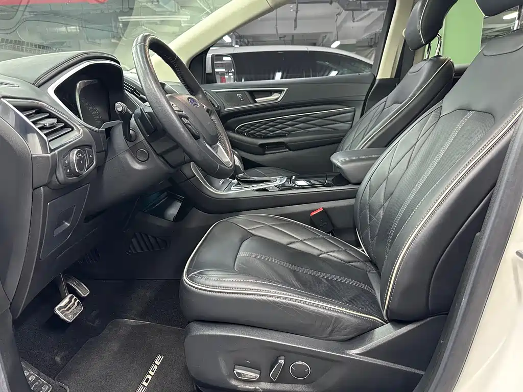 Ford Edge — миниатюра 7