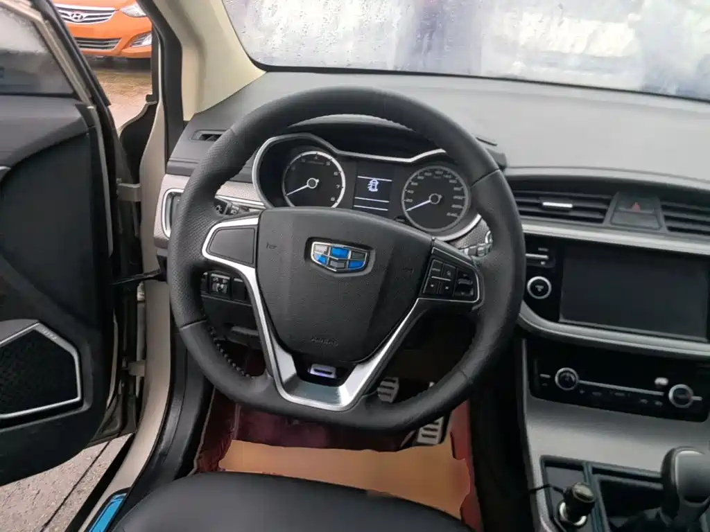 Geely Emgrand GS — миниатюра 11