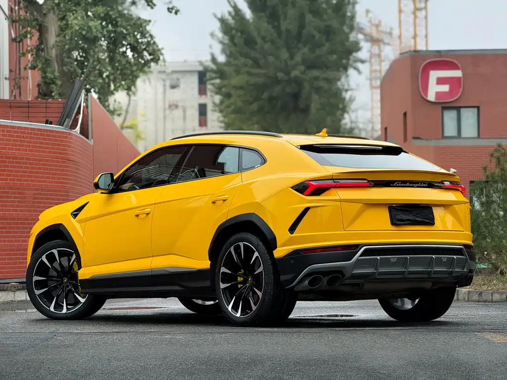Lamborghini Urus — миниатюра 5