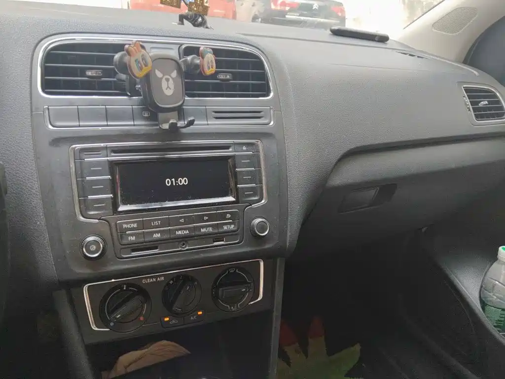 Volkswagen Polo — миниатюра 14