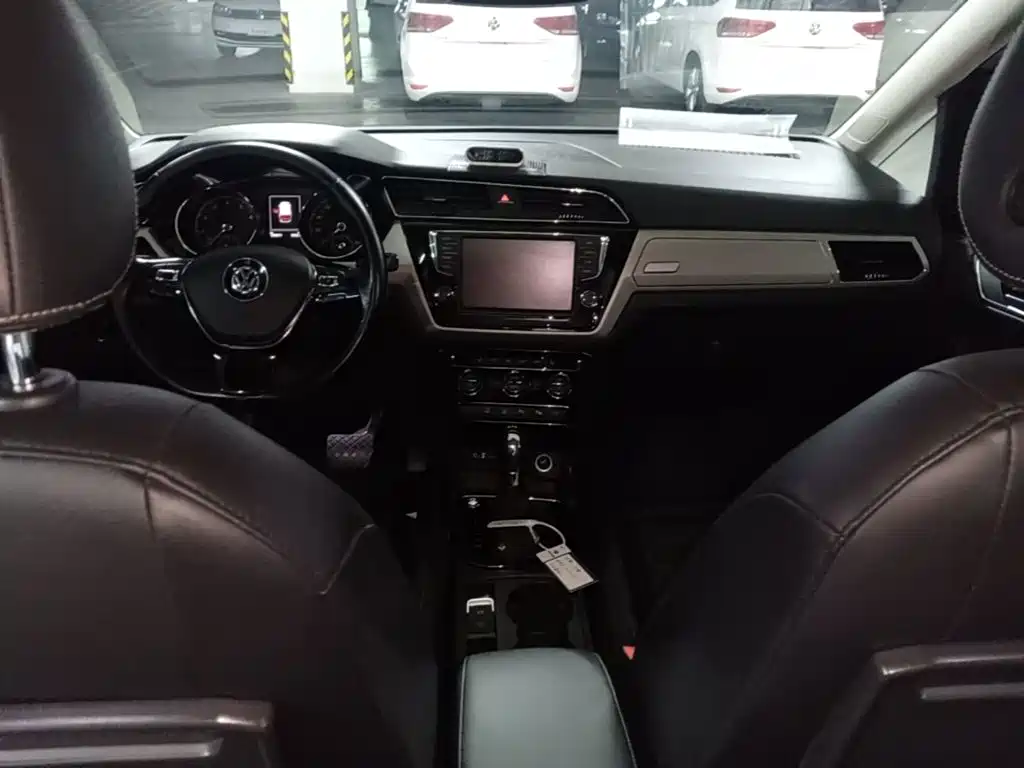 Volkswagen Touran — миниатюра 10