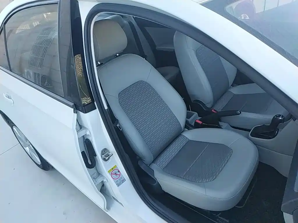 Skoda Rapid — миниатюра 25