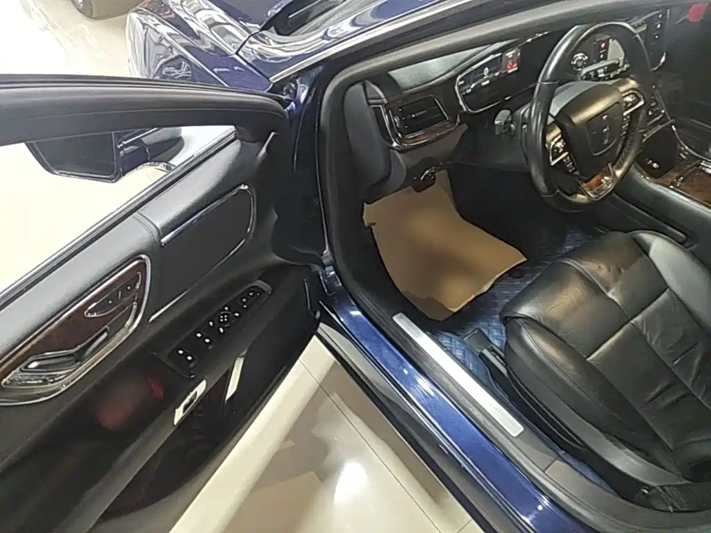 Lincoln Continental — миниатюра 16