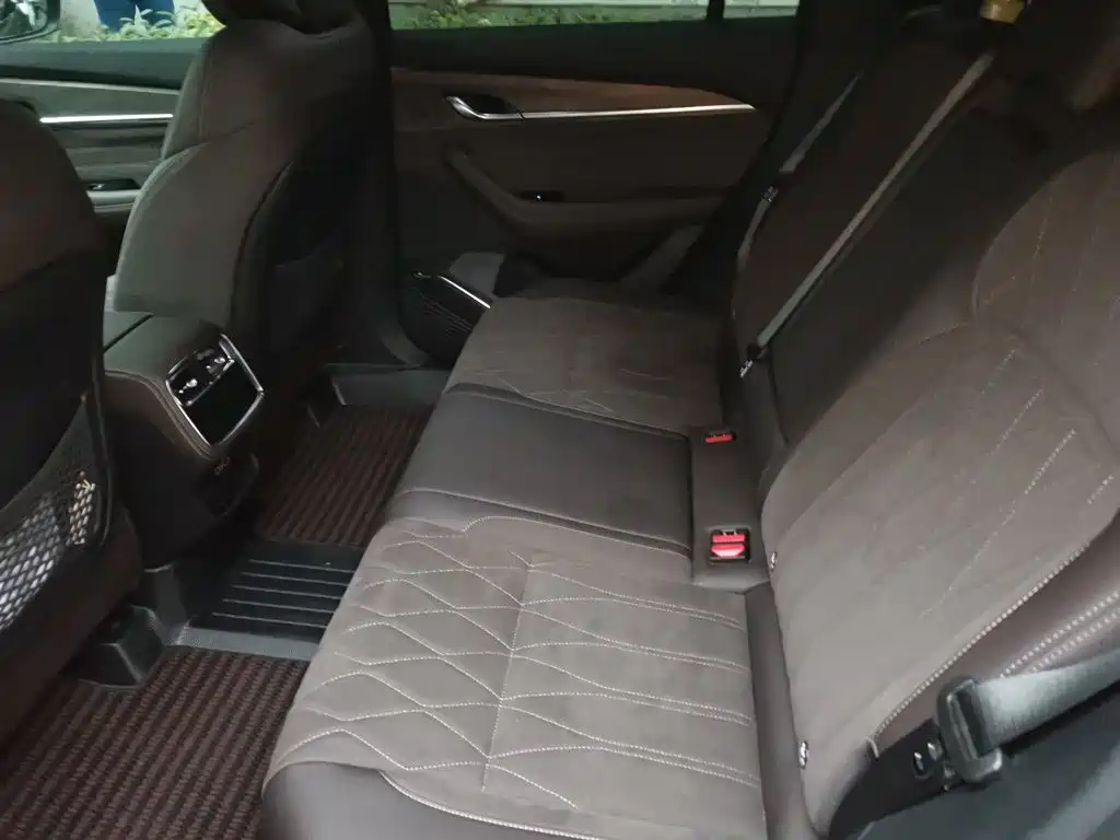 Geely Xingyue L — миниатюра 13