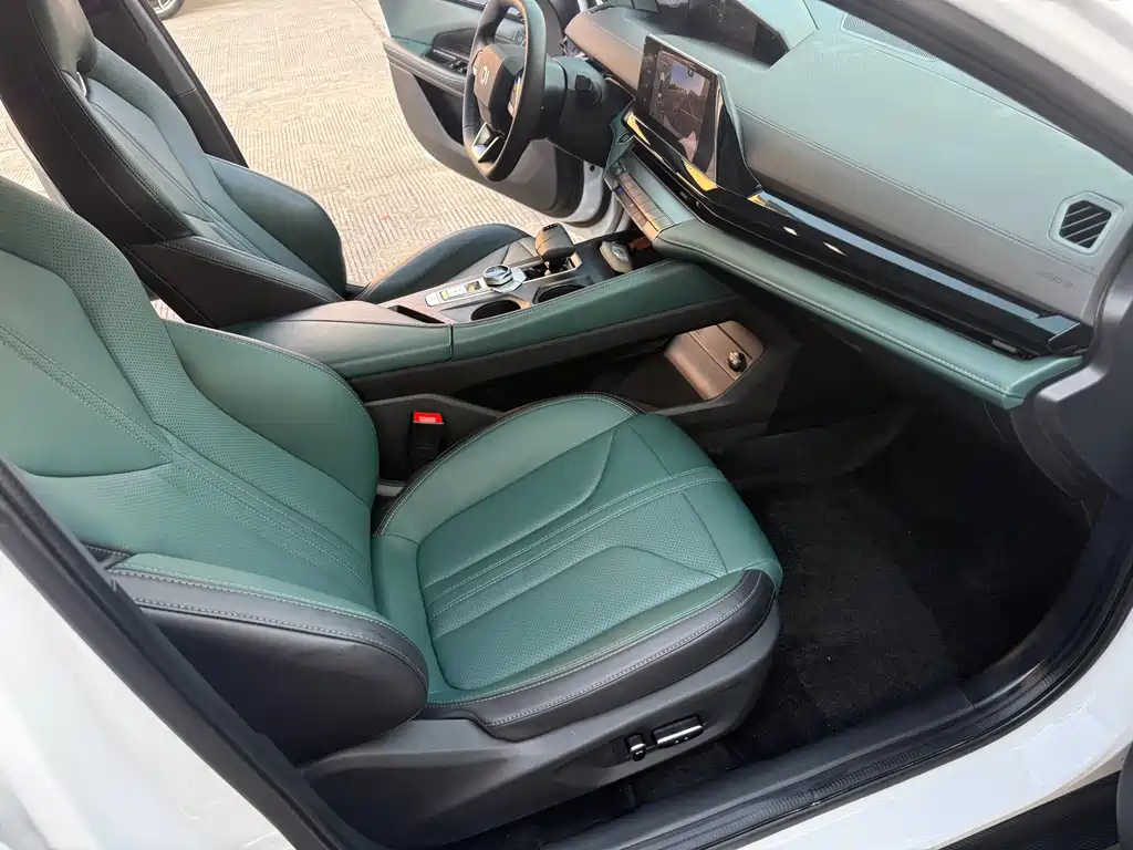 Changan UNI-V iDD — миниатюра 12