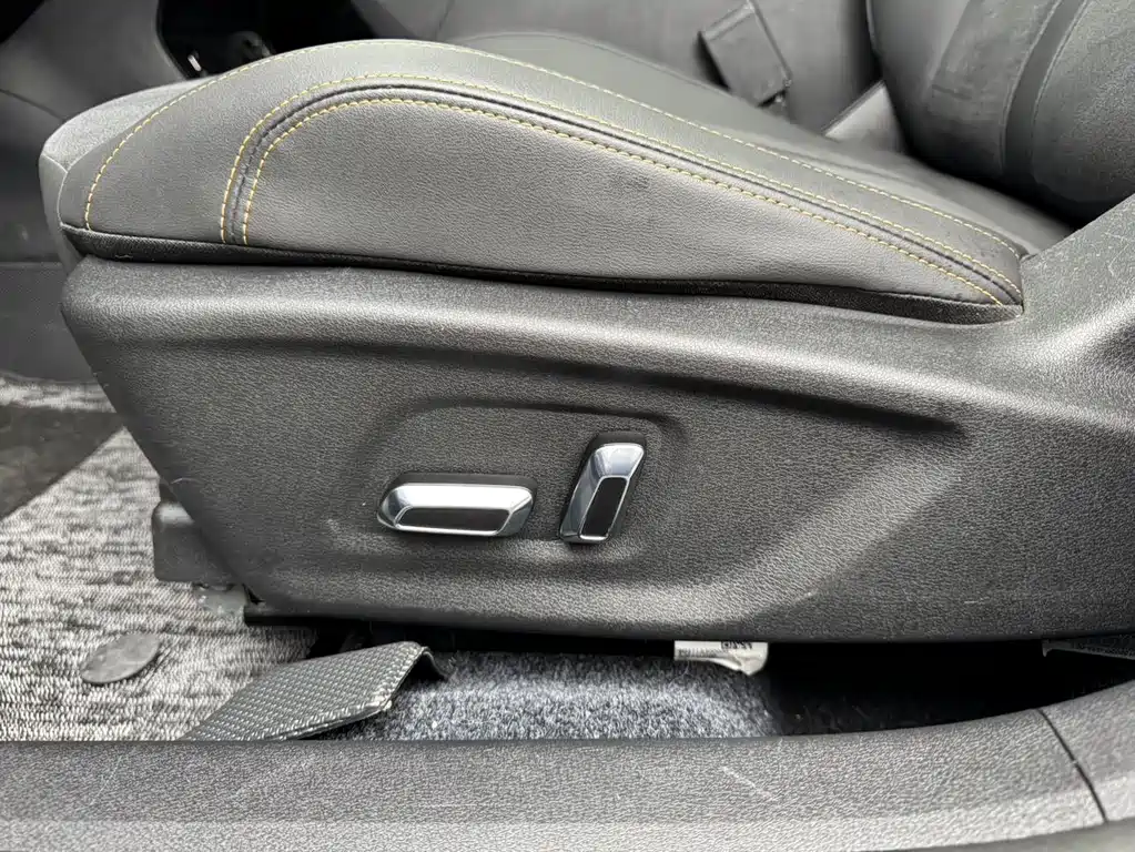 Dongfeng Aeolus Yixuan Max MAX 2021 1.5T