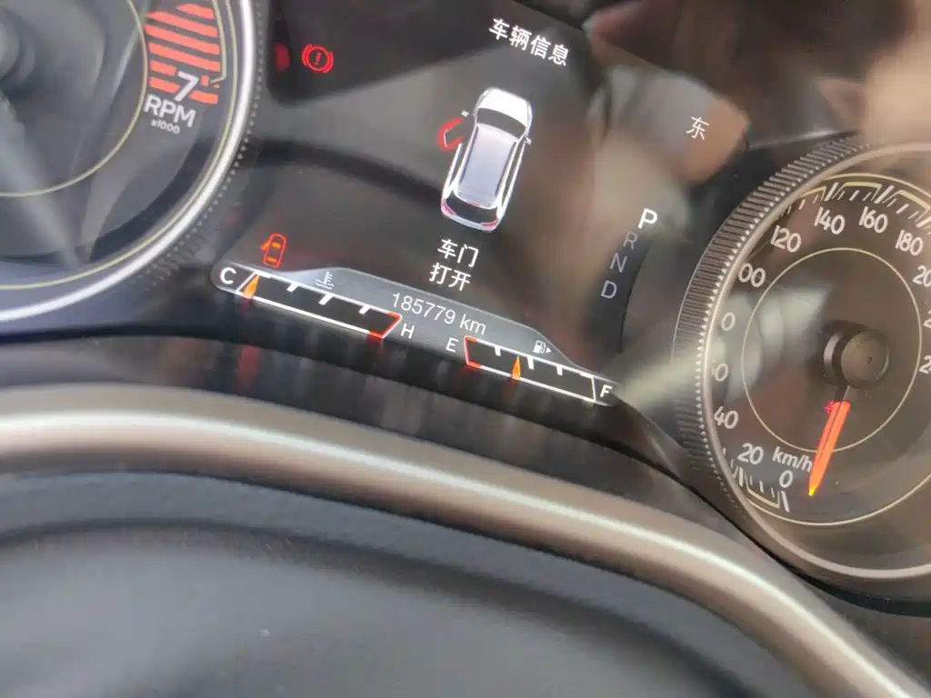 Jeep Cherokee — миниатюра 8