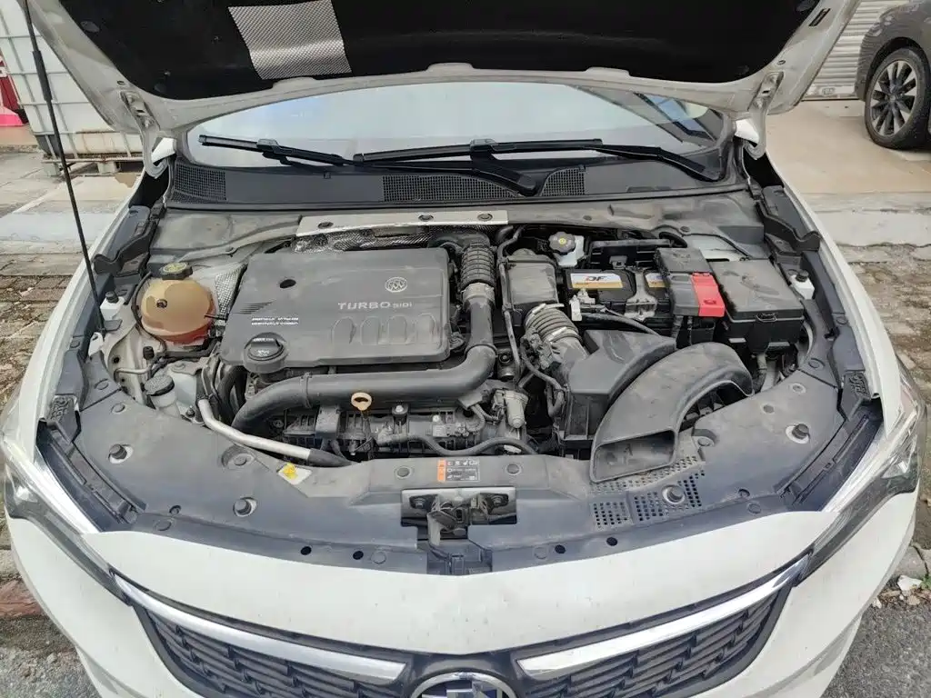Buick Verano — миниатюра 11