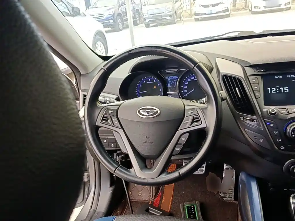 Hyundai Veloster — миниатюра 11