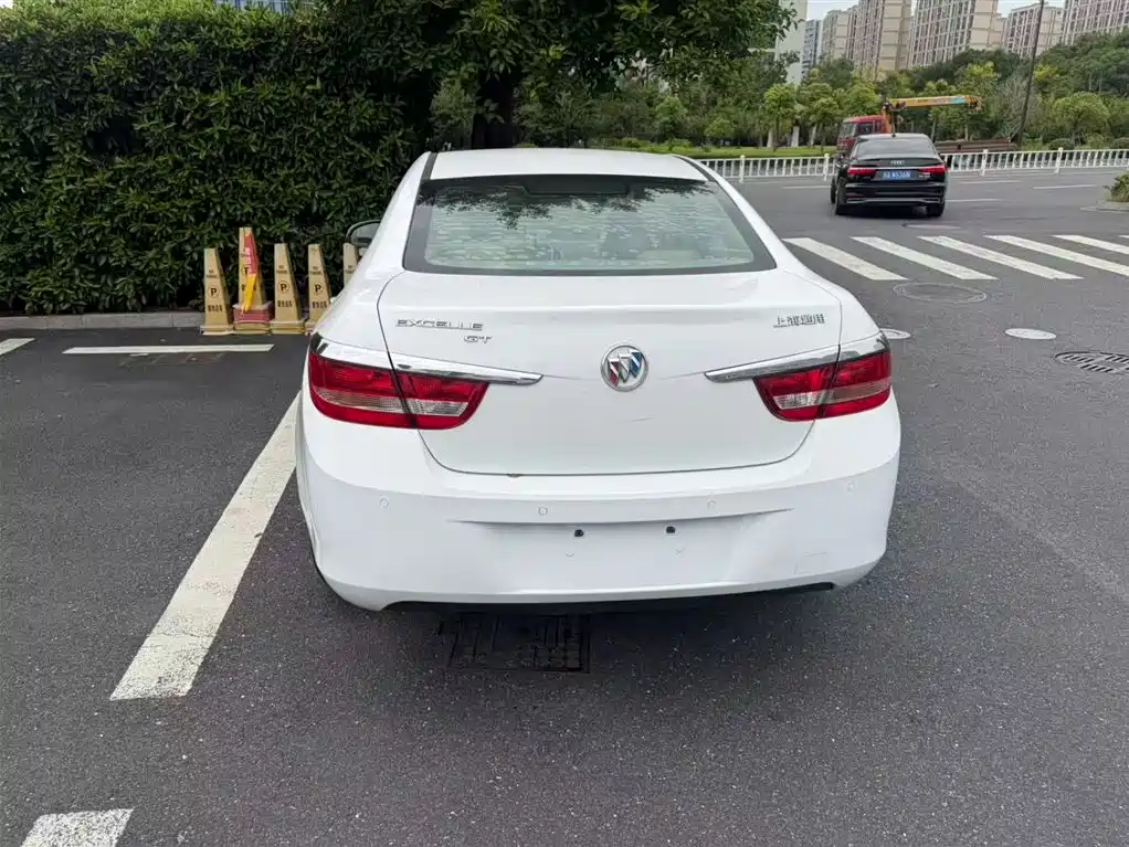Buick Excelle — миниатюра 5