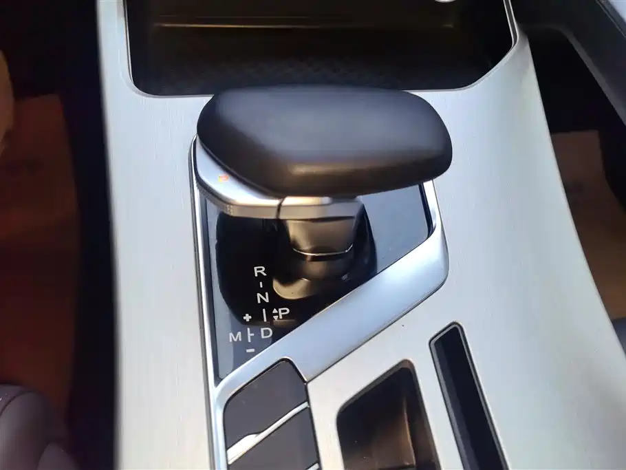 GEELY AUTOMOBILE BINYUE