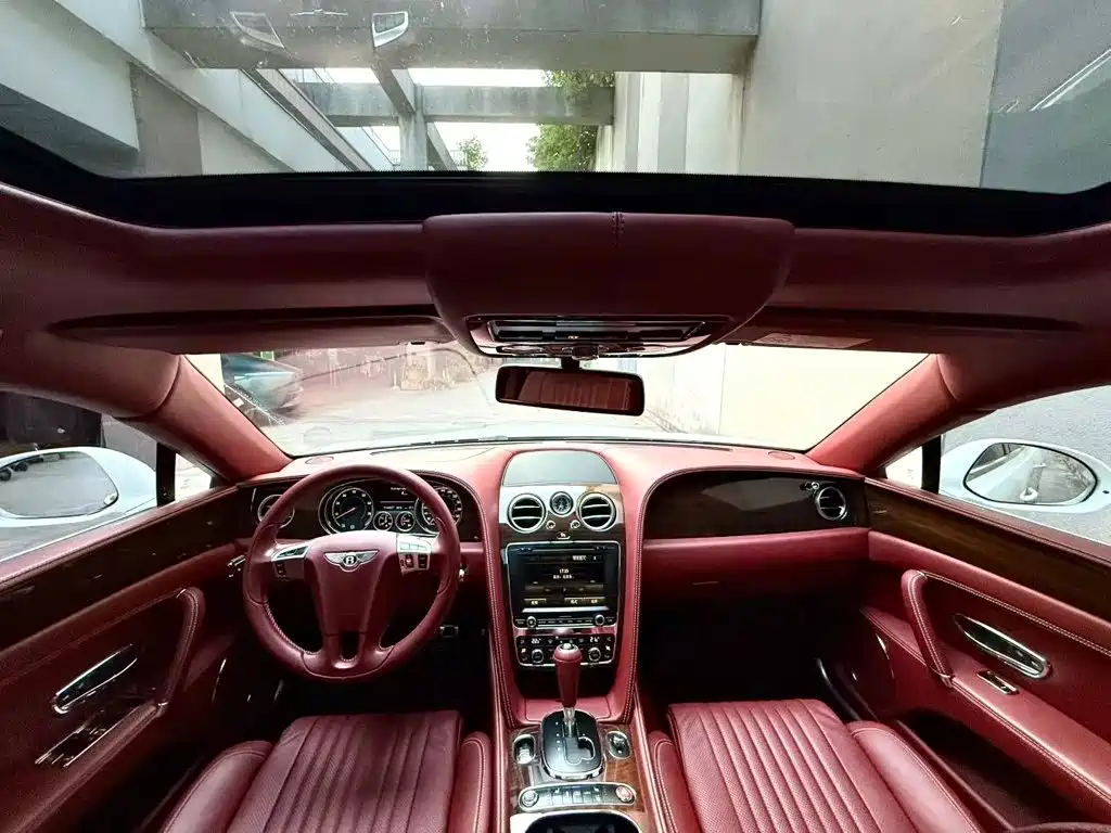 Bentley Flying Spur — миниатюра 6