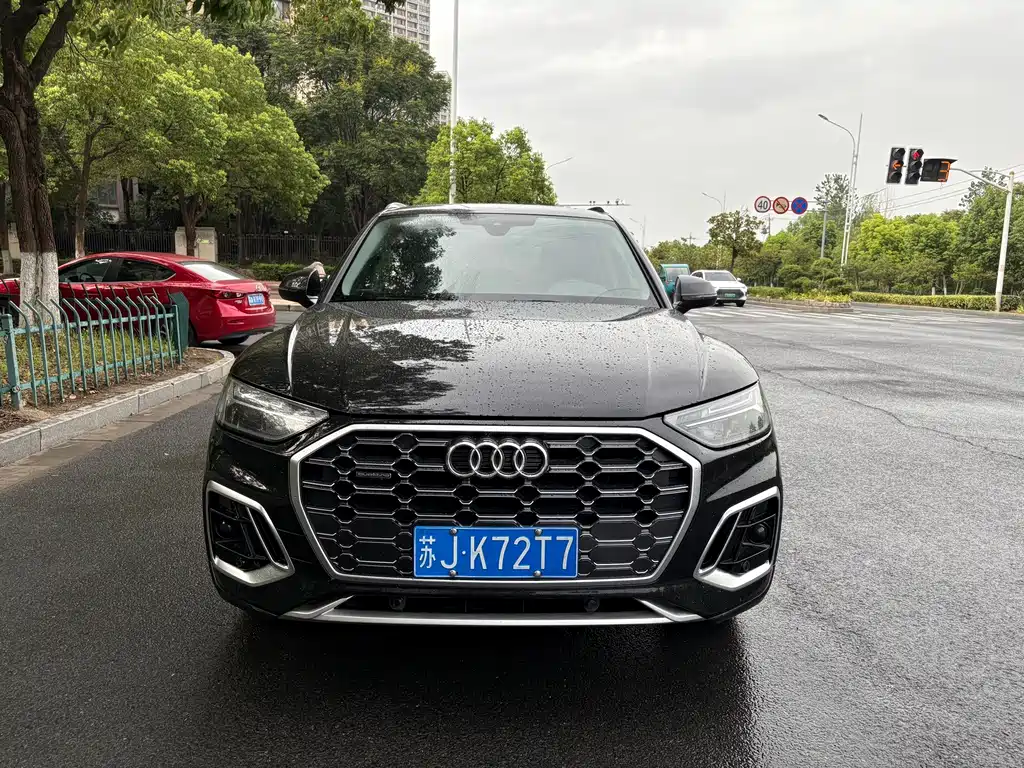 Audi Q5L — миниатюра 2