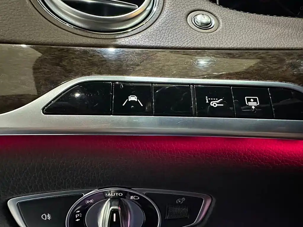 Mercedes-Benz S-Class — миниатюра 10