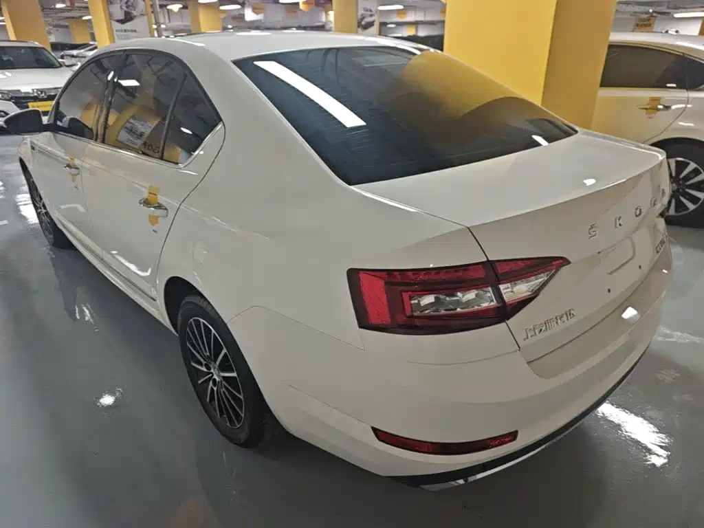 Skoda Octavia — миниатюра 5