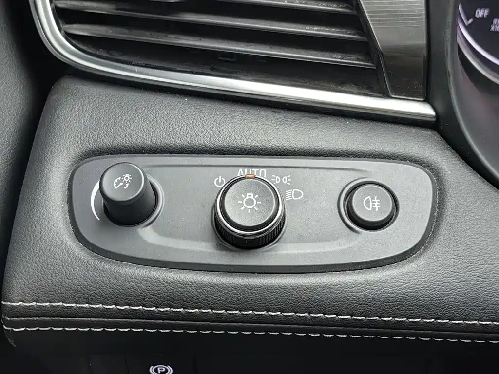 Buick LaCrosse — миниатюра 21