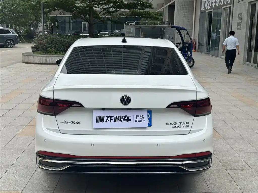 Volkswagen Sagitar 2023 300TSI DSG