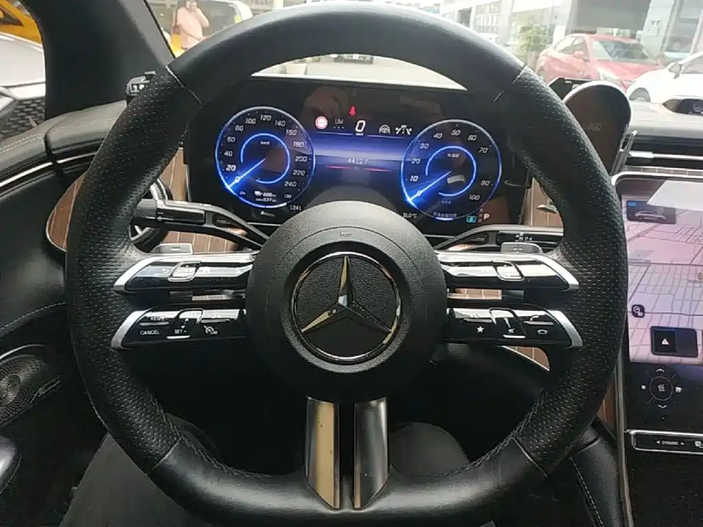 Mercedes-Benz EQE — миниатюра 11