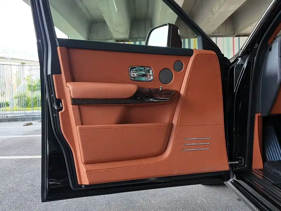 Rolls-Royce Phantom — миниатюра 21